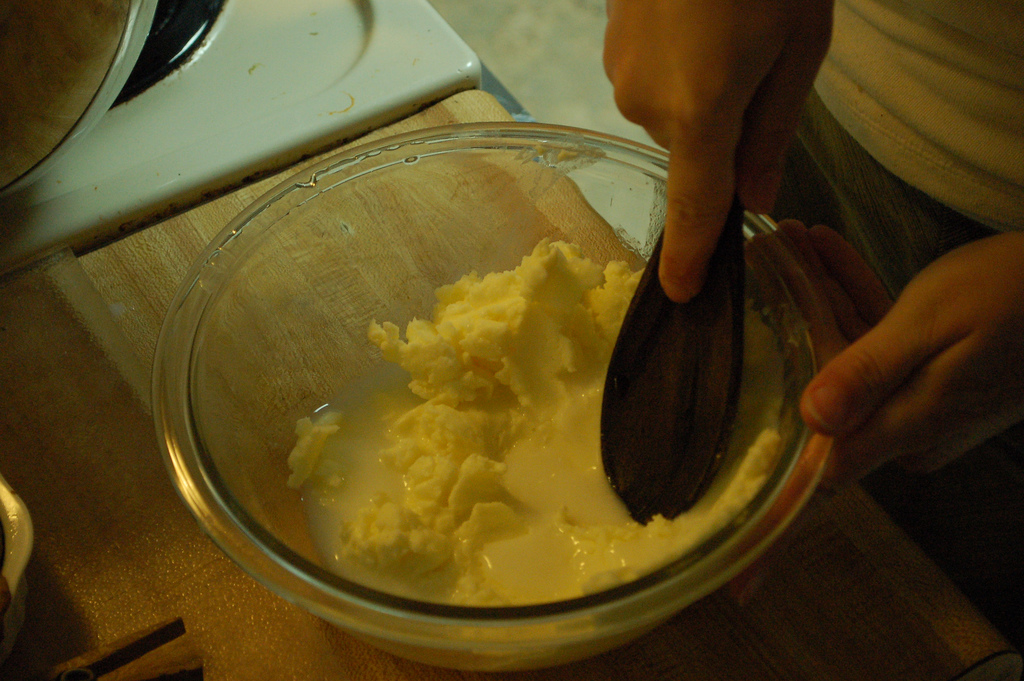 How to Make Your Own Butter