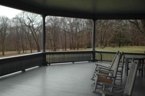 rocking-chairs-and-front-porch
