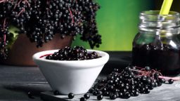 How to Make Elderberry Syrup