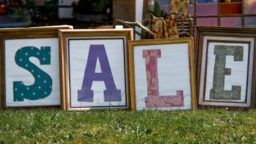 How to Find Deals on Gardening Supplies