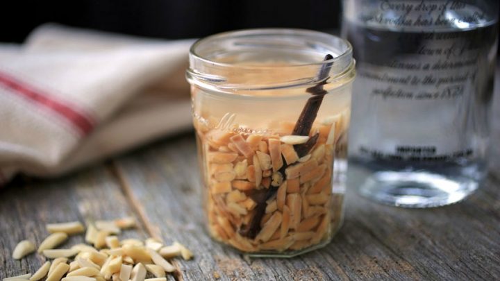 How to Make Homemade Almond Extract