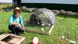 Chicken Coop for $1 and an Hour to Make (Video)